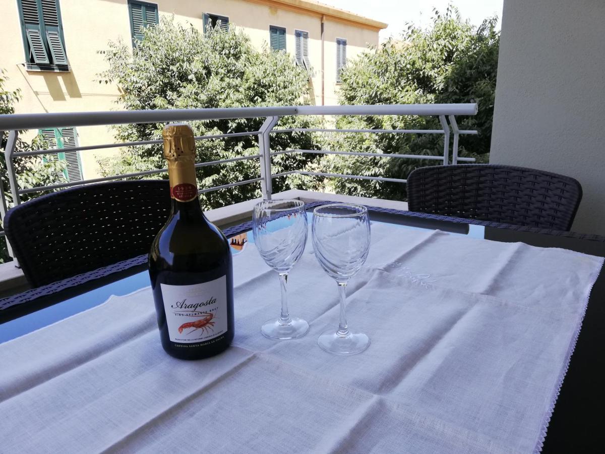 Nuovissimo Appartamento Con Terrazza อาลเกโร ภายนอก รูปภาพ