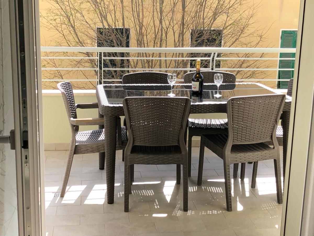Nuovissimo Appartamento Con Terrazza อาลเกโร ภายนอก รูปภาพ